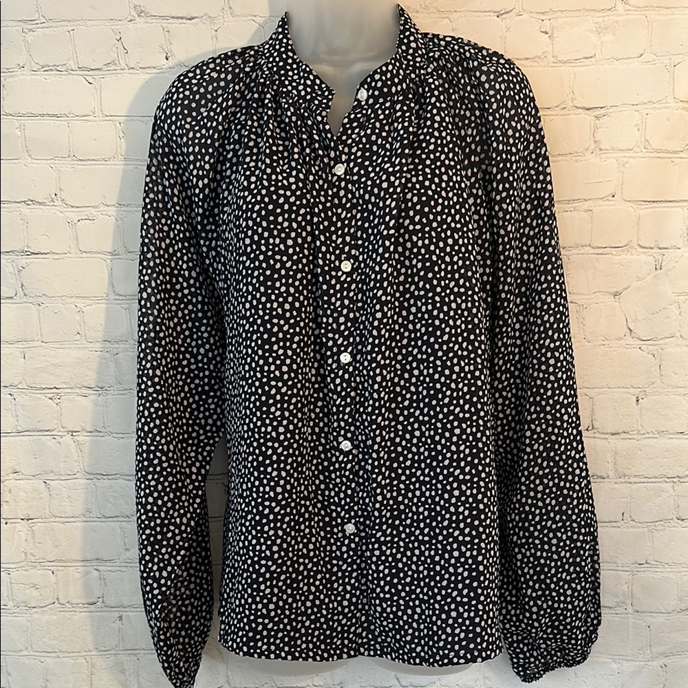 Turquoise Haven Women's Blue and White Polka Dot Button Down Blouse